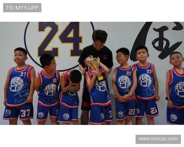 李芳专访：从青涩少女到篮球明星的奋斗与成长之路